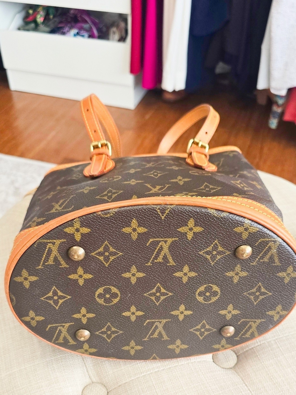 Louis Vuitton Monogram Canvas Bucket Tote with Vachetta Trim - Picture 5 of 17
